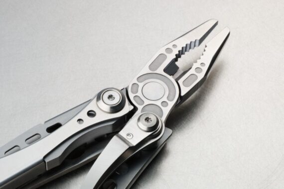 Leatherman skeletool avatud